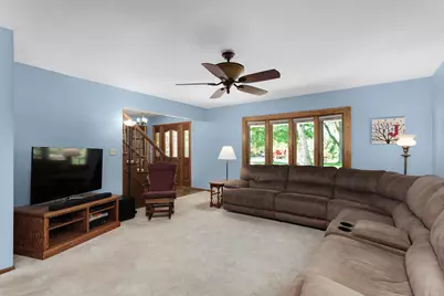5600 S Kurtz Rd, Hales Corners, WI 53130 - Photo 16