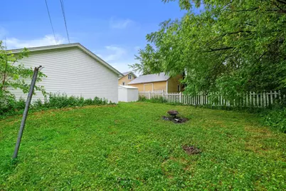 2117  Indiana St, Racine, WI 53405 - Photo 16