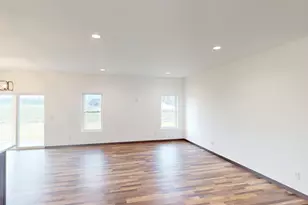 1222 Leo Dr, Holmen, WI 54636 - Photo 28