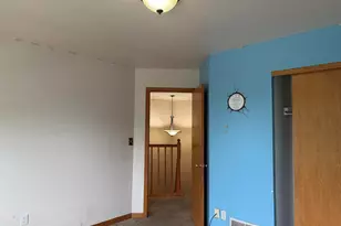 11039 W Fairlane Ave, Milwaukee, WI 53224 - Photo 16