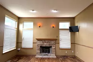 11039 W Fairlane Ave, Milwaukee, WI 53224 - Photo 6