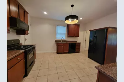 2810 S Lenox St, Milwaukee, WI 53207 - Photo 14
