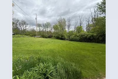 5550 W Parkview Dr, Mequon, WI 53092 - Photo 4