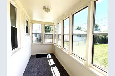 2401 W Plainfield Ave, Milwaukee, WI 53221 - Photo 14