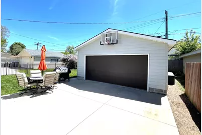 2401 W Plainfield Ave, Milwaukee, WI 53221 - Photo 34