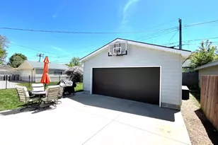 2401 W Plainfield Ave, Milwaukee, WI 53221 - Photo 34