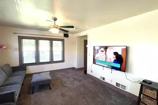 2401 W Plainfield Ave, Milwaukee, WI 53221 - Photo 8