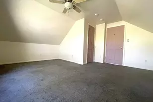 2401 W Plainfield Ave, Milwaukee, WI 53221 - Photo 24