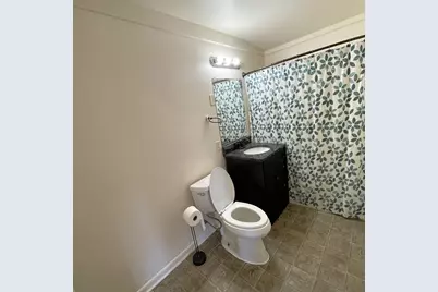 2401 W Plainfield Ave, Milwaukee, WI 53221 - Photo 20