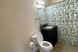 2401 W Plainfield Ave, Milwaukee, WI 53221 - Photo 20