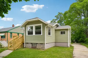 4758 N 49th St, Milwaukee, WI 53218 - Photo 2