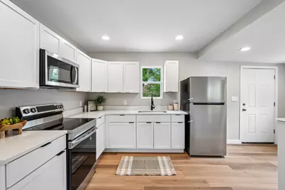 4758 N 49th St, Milwaukee, WI 53218 - Photo 6