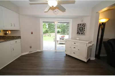 1400 S Ridgeway Rd, New Berlin, WI 53146 - Photo 10