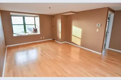 270 E Highland Ave #836, Milwaukee, WI 53202 - Photo 4