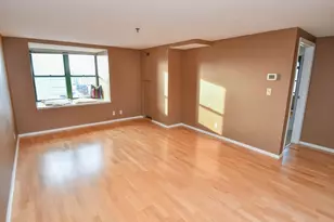 270 E Highland Ave, Milwaukee, WI 53202 - Photo 4