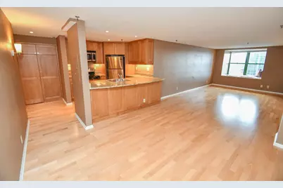 270 E Highland Ave #836, Milwaukee, WI 53202 - Photo 2