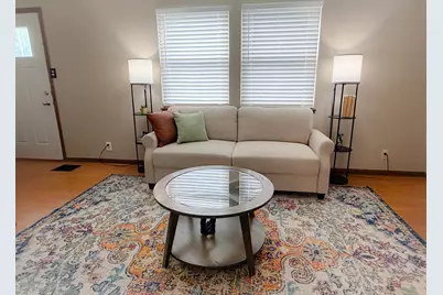 2130 W Howard Ave, Milwaukee, WI 53221 - Photo 10