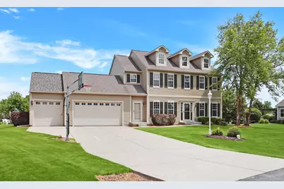 W348N5840  Snapdragon Ct, Oconomowoc, WI 53066 - Photo 2
