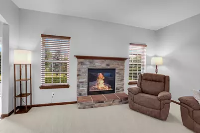 W348N5840  Snapdragon Ct, Oconomowoc, WI 53066 - Photo 8