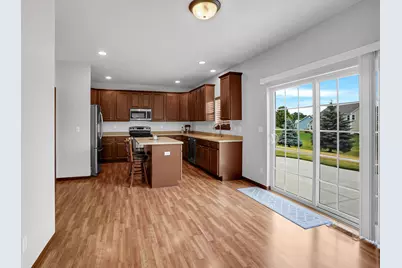 W348N5840  Snapdragon Ct, Oconomowoc, WI 53066 - Photo 10