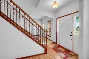 W348N5840 Snapdragon Ct, Oconomowoc, WI 53066 - Photo 6