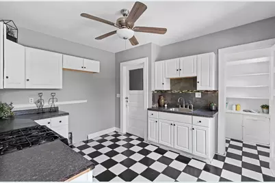 1501 S 62nd St #1503, West Allis, WI 53214 - Photo 6