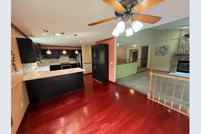 6429 N Sunny Point Rd, Glendale, WI 53217 - Photo 8