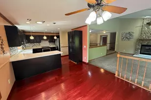 6429 N Sunny Point Rd, Glendale, WI 53217 - Photo 8