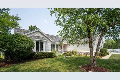 6429 N Sunny Point Rd, Glendale, WI 53217 - Photo 2