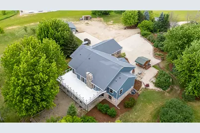 8151  Midland Dr, Wayne, WI 53002 - Photo 10
