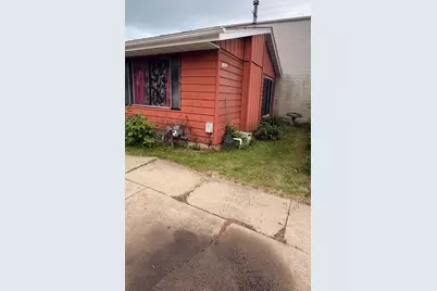 1205  Dr Martin Luther King Dr, Racine, WI 53404 - Photo 2