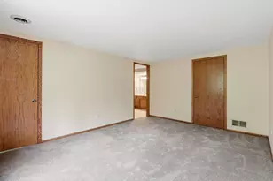 2962 Madison St, Waukesha, WI 53188 - Photo 24
