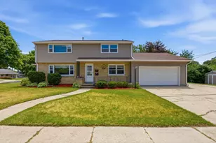 907 High St, West Bend, WI 53090 - Photo 4