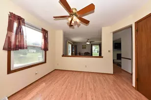 W165N10648 Wagon Trail, Germantown, WI 53022 - Photo 10