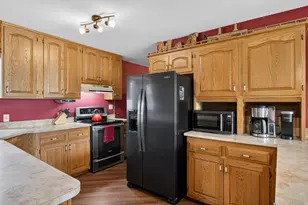 822 Woodland St, Plymouth, WI 53073 - Photo 8