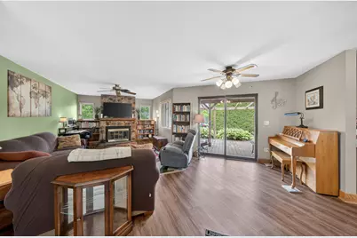 822  Woodland St, Plymouth, WI 53073 - Photo 4