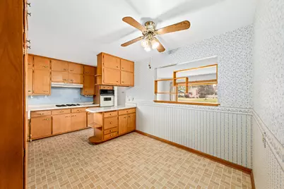 2715  Hilltop Ct, East Troy, WI 53120 - Photo 8