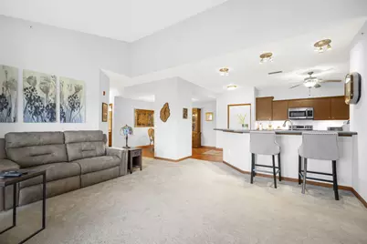 230  Hilldale Dr #1306, Hartford, WI 53027 - Photo 6