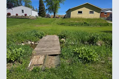 420 E Church St, Mishicot, WI 54228 - Photo 8