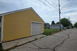 1423 N 17th St, Sheboygan, WI 53081 - Photo 34