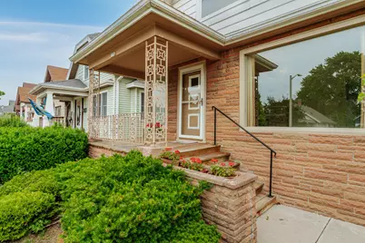 1756 S 72nd St, West Allis, WI 53214 - Photo 4