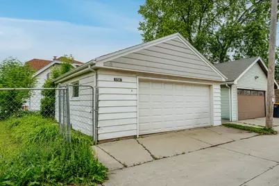 1756 S 72nd St, West Allis, WI 53214 - Photo 38