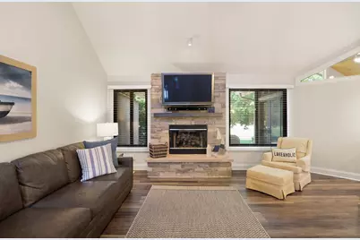964  Duck Pond Rd, Fontana, WI 53125 - Photo 1