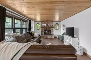 215 Quail Cir, Newburg, WI 53090 - Photo 10