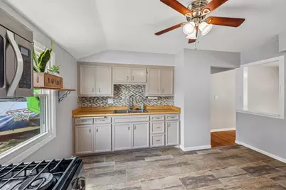 8801 W Lawn Ave, Milwaukee, WI 53225 - Photo 6