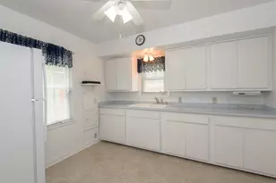 4279 N 41st St, Milwaukee, WI 53216 - Photo 8