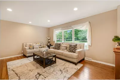 6901 N Crestwood Dr, Glendale, WI 53209 - Photo 4