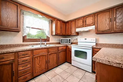 217  13th Ave, Onalaska, WI 54650 - Photo 8