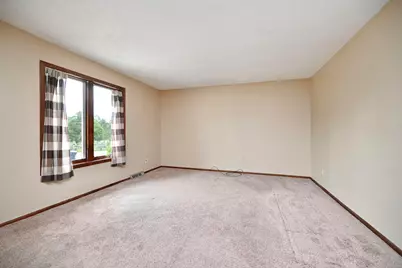 217  13th Ave, Onalaska, WI 54650 - Photo 4