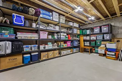 2406  Deercrest Ct, Waukesha, WI 53188 - Photo 54
